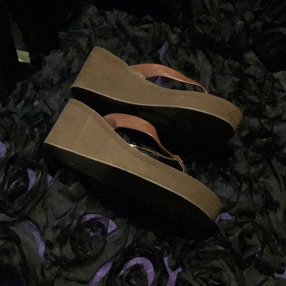 Shoes - Picture 2 of 2